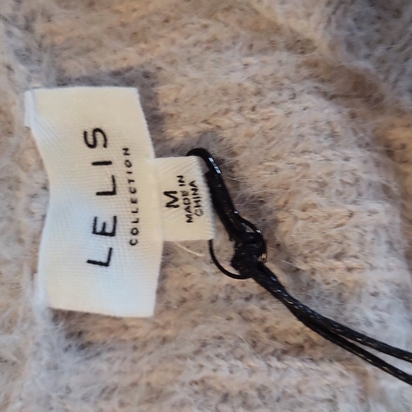 Light blush sweater tunic/dress with stars by LE LIS - Picture 5 of 9